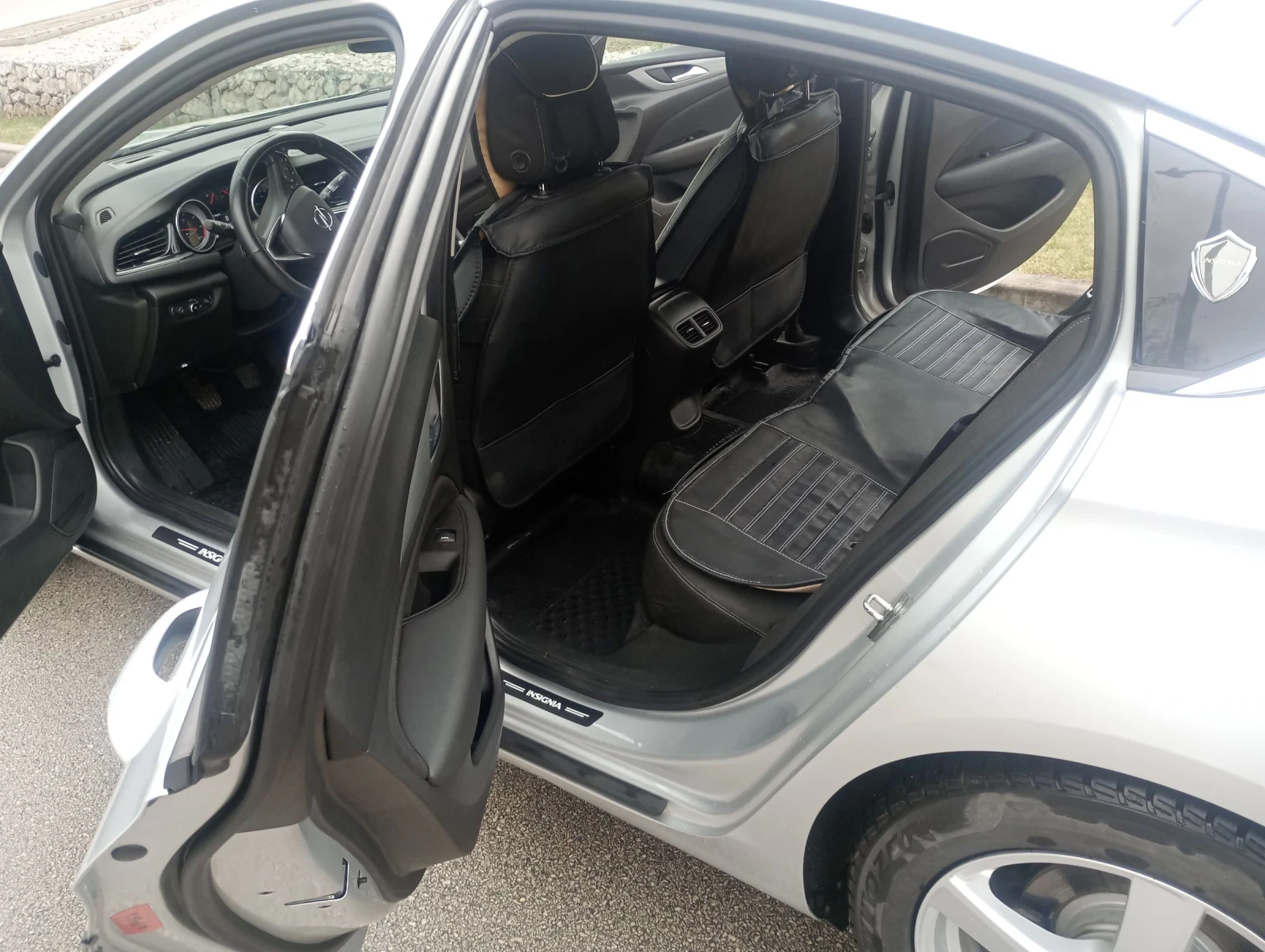 Opel Insignia, снимка 14 - Автомобили и джипове - 53757474