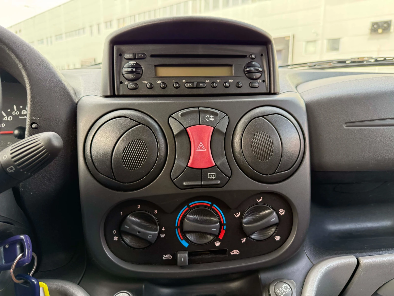 Fiat Doblo, снимка 12 - Автомобили и джипове - 53814696