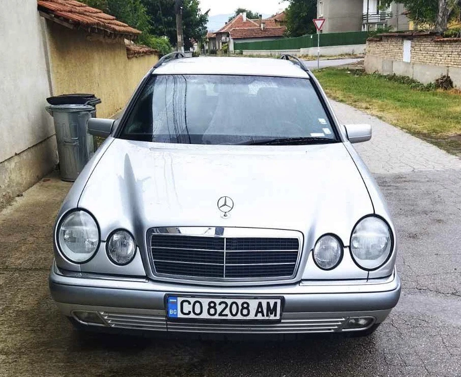 Mercedes-Benz E 200