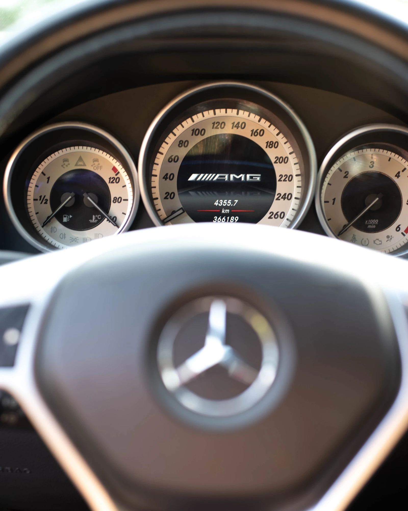 Mercedes-Benz E 350 9G Tronic, снимка 9 - Автомобили и джипове - 55538905