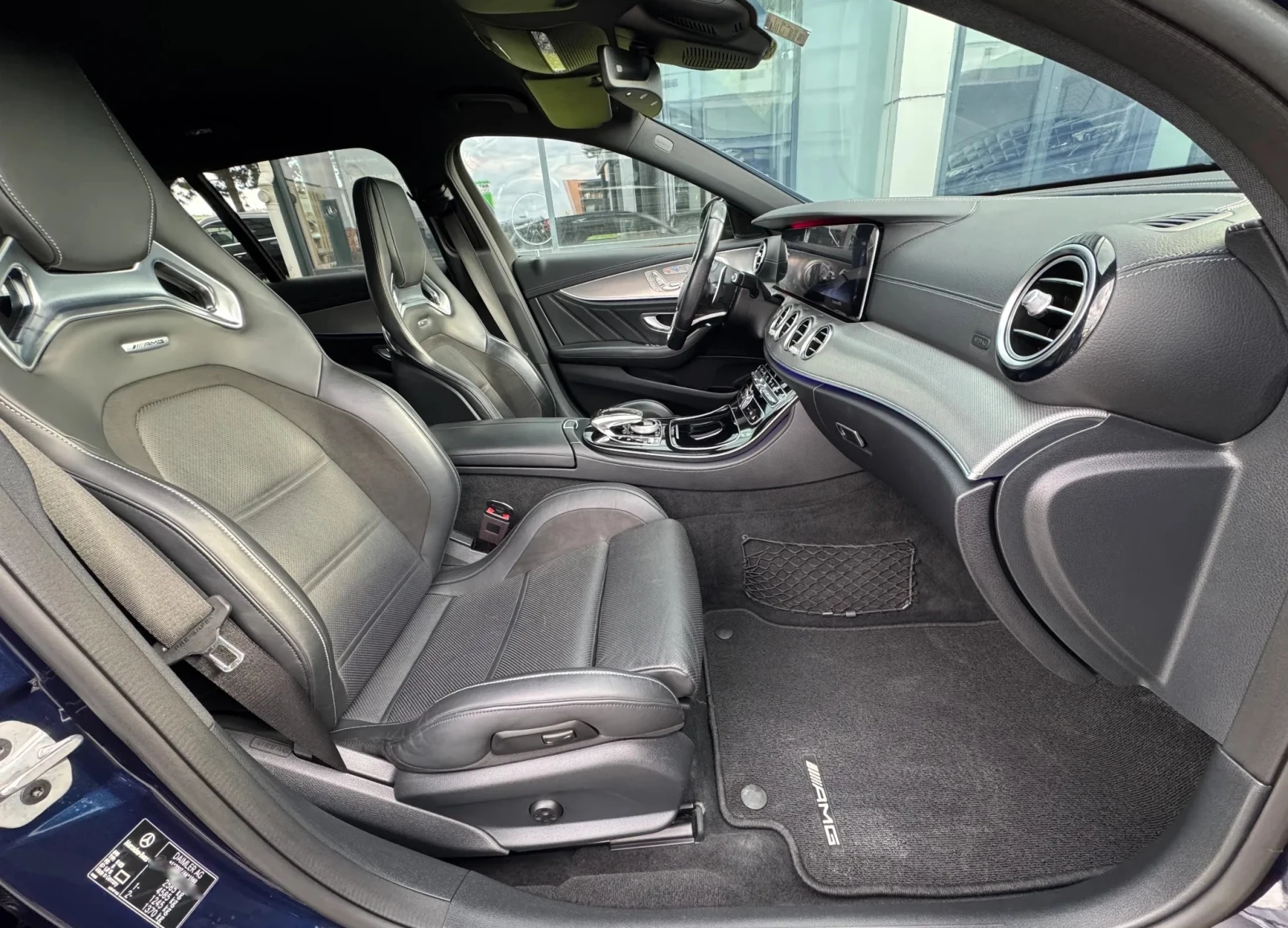 Mercedes-Benz E 53 AMG 4Matic+ , снимка 6 - Автомобили и джипове - 54337524