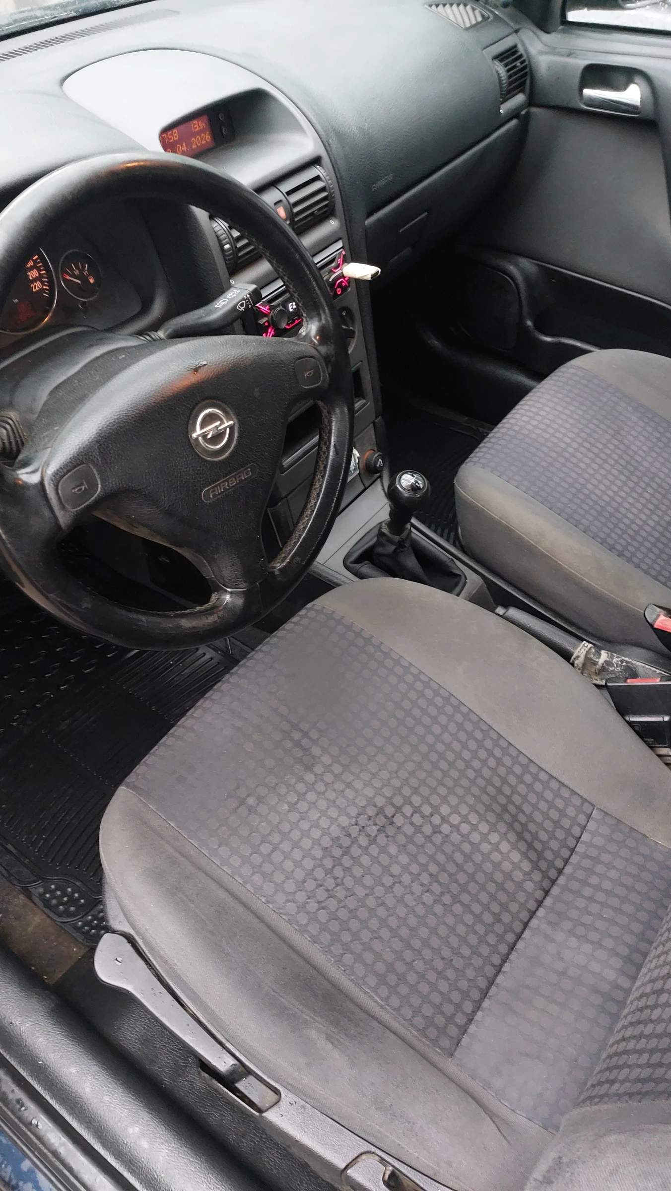 Opel Astra 1600, снимка 8 - Автомобили и джипове - 54389744