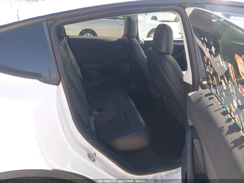 Tesla Model Y Performance Dual Motor All-Wheel Drive, снимка 8 - Автомобили и джипове - 54419078