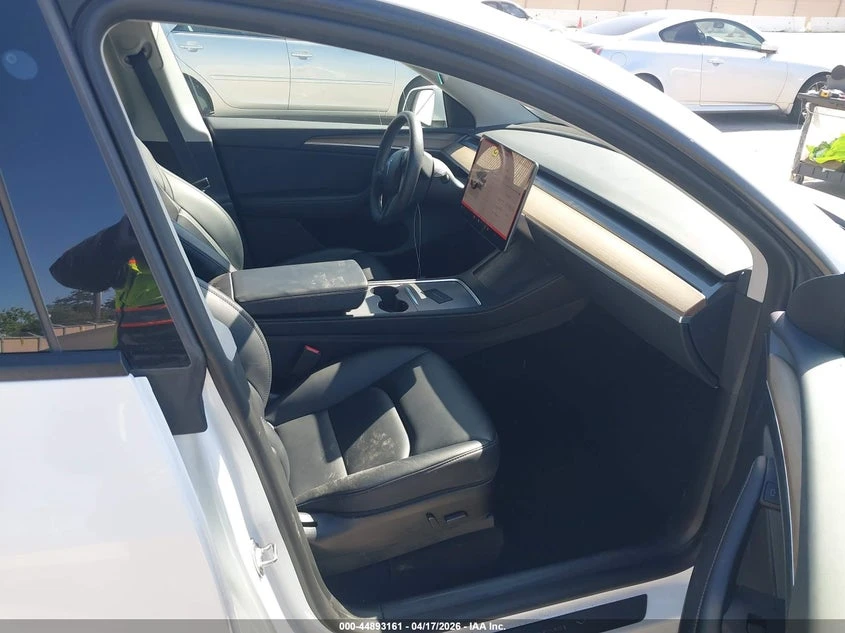 Tesla Model Y Performance Dual Motor All-Wheel Drive, снимка 5 - Автомобили и джипове - 54419078