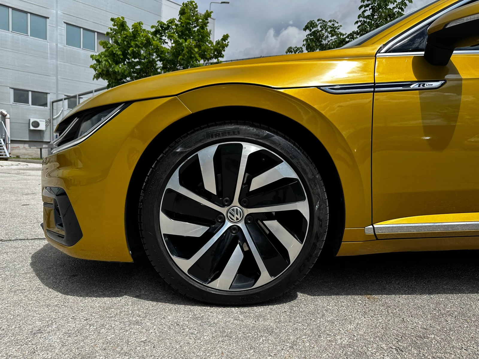 VW Arteon R-line/Digital/4x4/От България, снимка 8 - Автомобили и джипове - 54589437