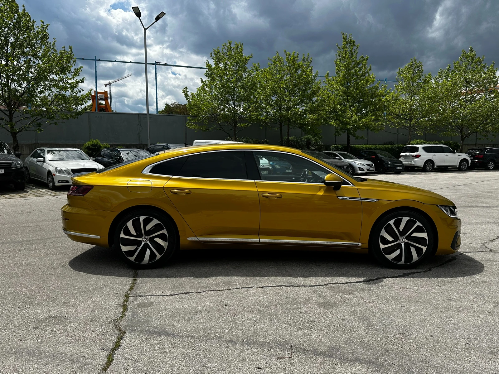 VW Arteon R-line/Digital/4x4/От България, снимка 5 - Автомобили и джипове - 54589437