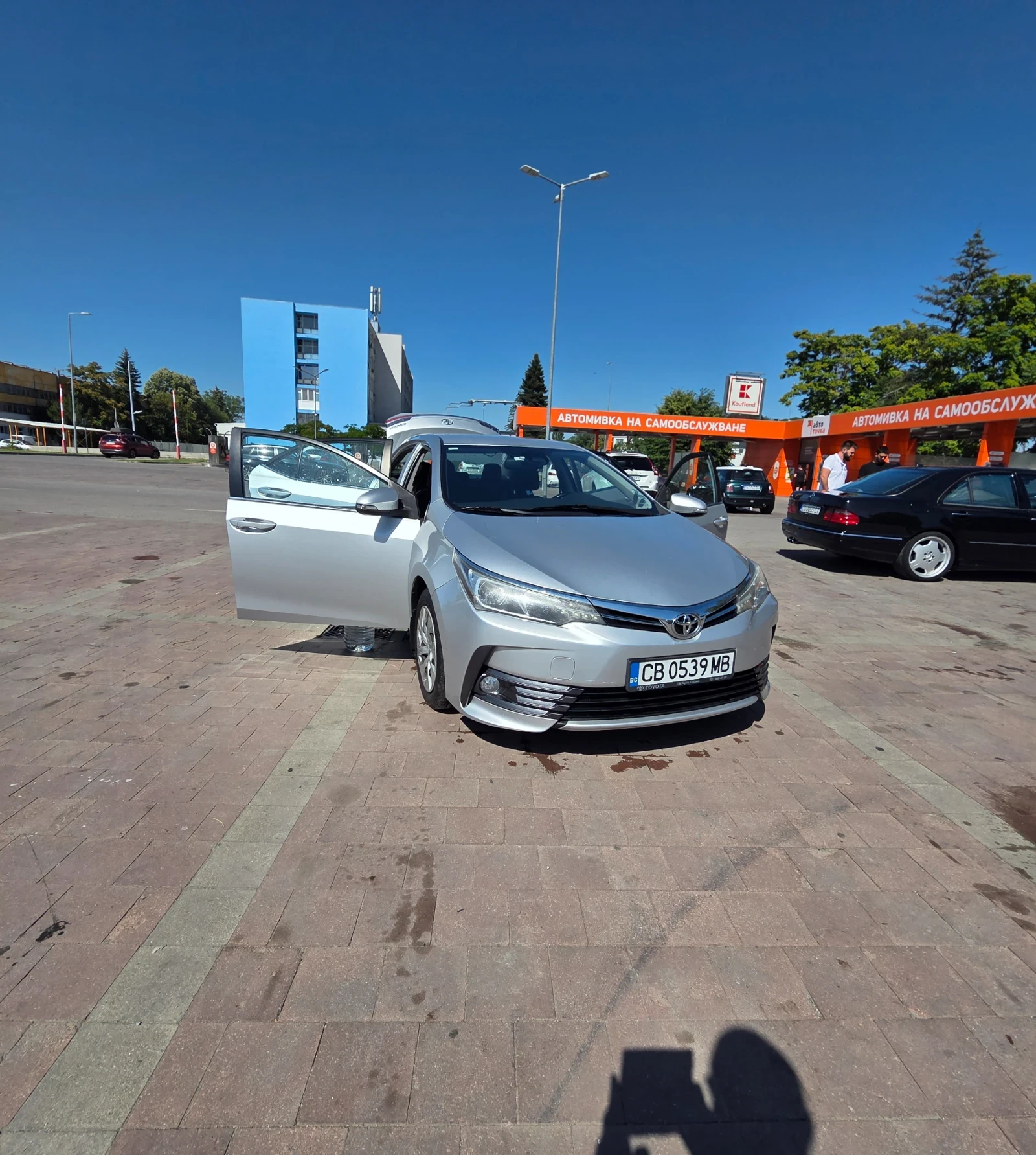 Toyota Corolla Toyota Corolla Sedan 1.6 CVT, снимка 15 - Автомобили и джипове - 55087476
