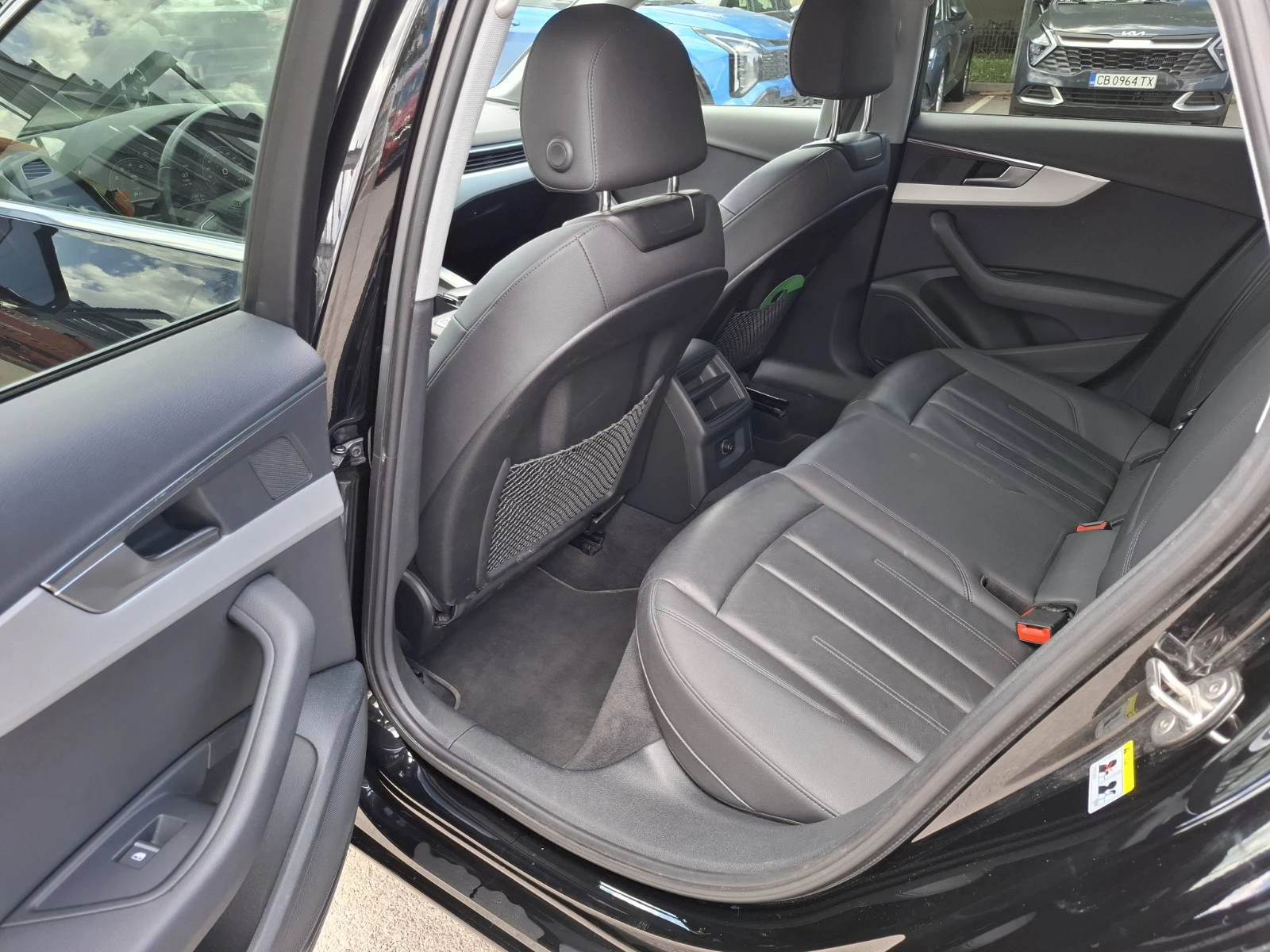 Audi A4 2.0 TFSI Limousine Гаранция, снимка 7 - Автомобили и джипове - 55144730