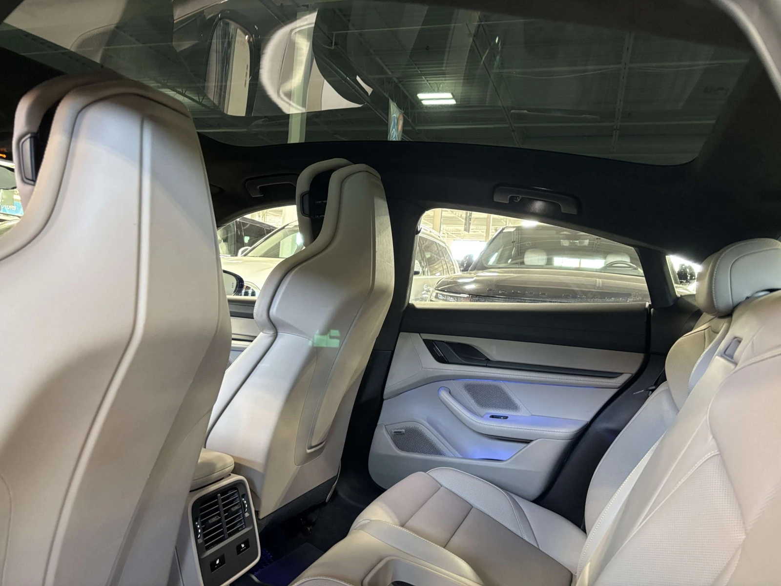 Porsche Taycan Turbo| CLUSTERNAV| 3DCAM| BOSE| MATRIXLED| CREAMLE, снимка 10 - Автомобили и джипове - 55492354