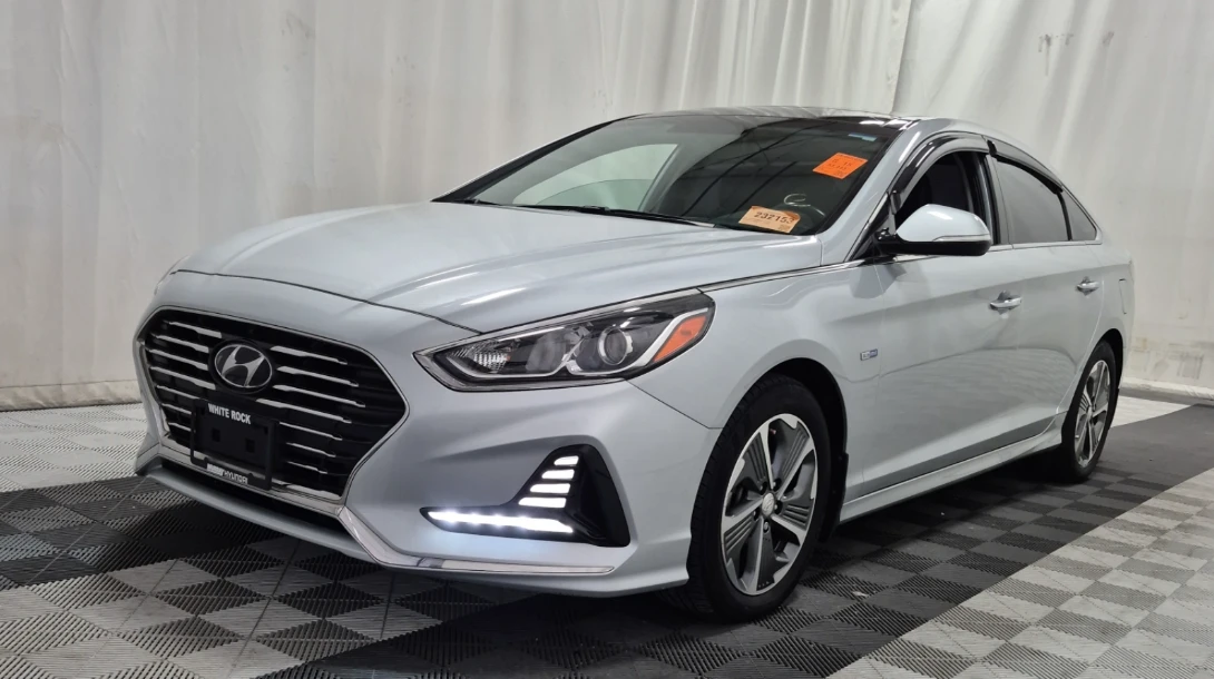 Hyundai Sonata HYBRID* LIMITED* 53k km* м.Точки* Подгрев* Камера