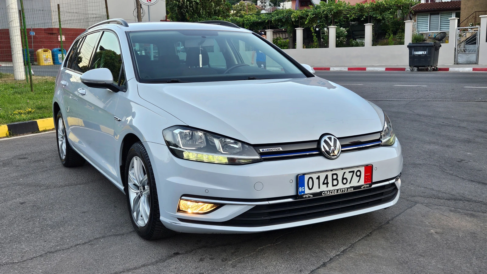 VW Golf 1.4 TGI/FACELIFT/NAVIG/6skorost, снимка 8 - Автомобили и джипове - 55683934