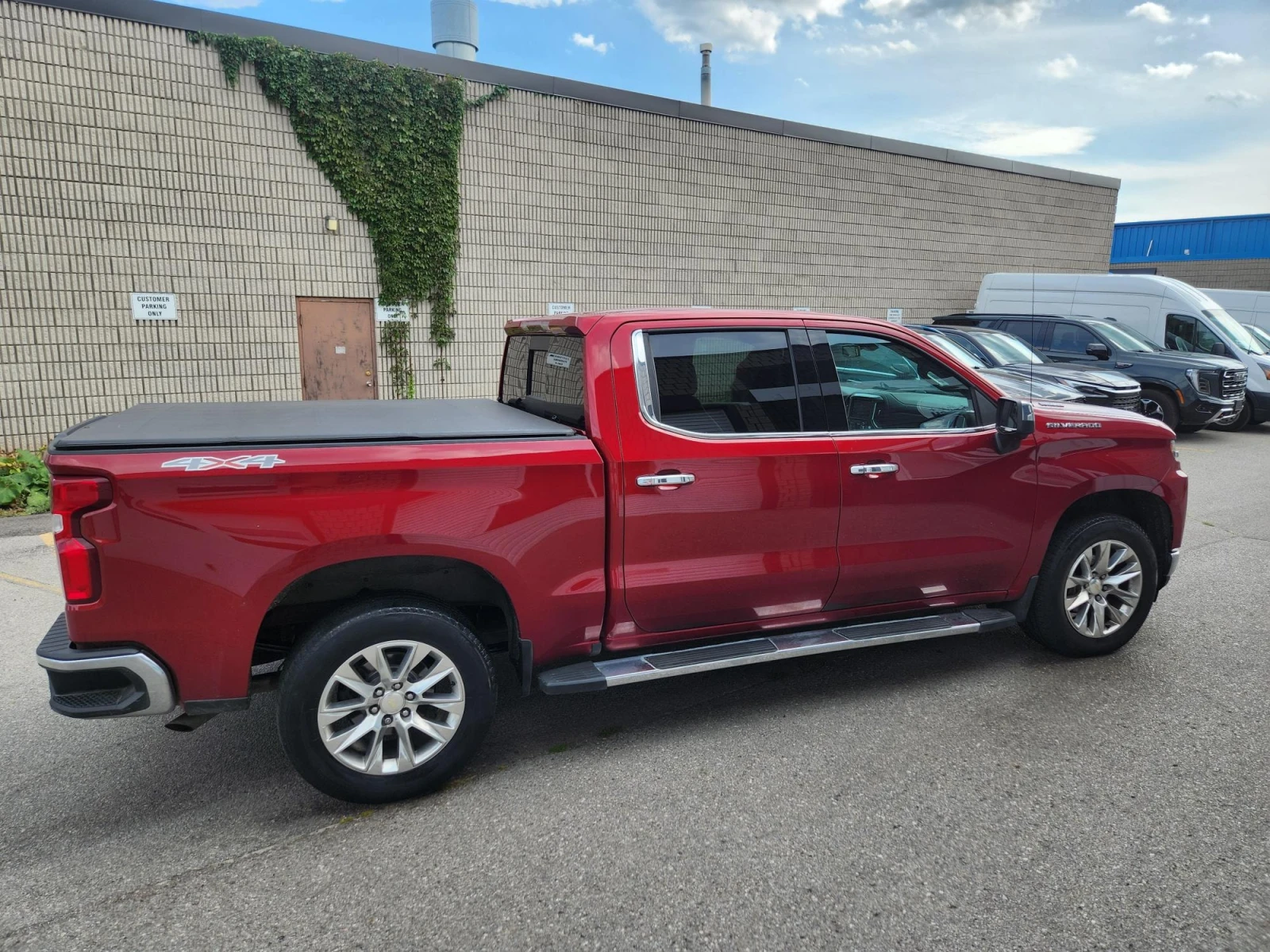 Chevrolet Silverado * LTZ * CARFAX * ЦЕНА ДО БГ, снимка 6 - Автомобили и джипове - 55879272