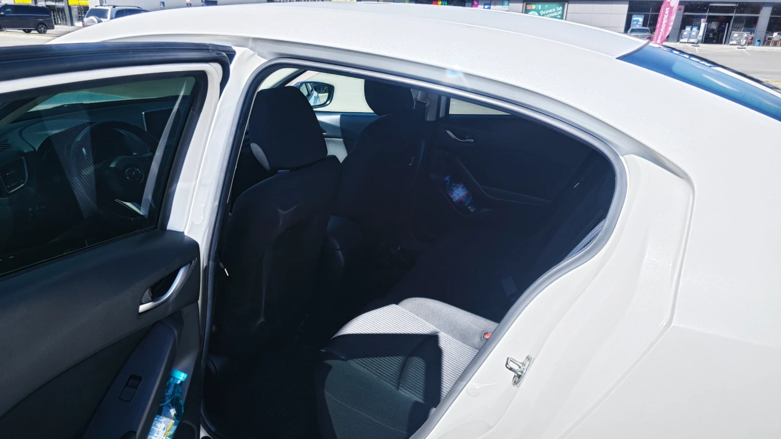 Mazda 3, снимка 9 - Автомобили и джипове - 55893953
