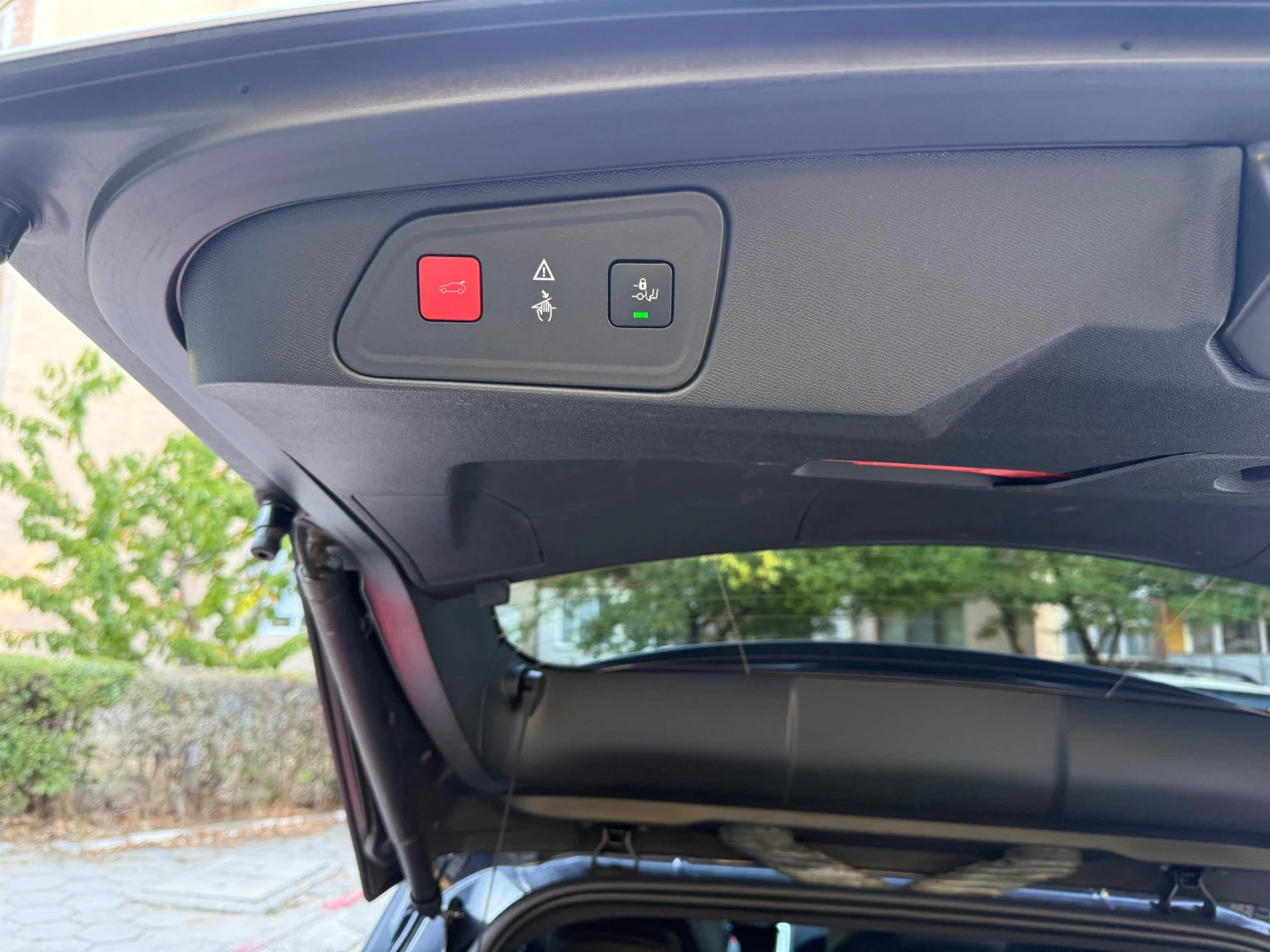 Peugeot 3008 1, 5 GT-line, снимка 11 - Автомобили и джипове - 56120472