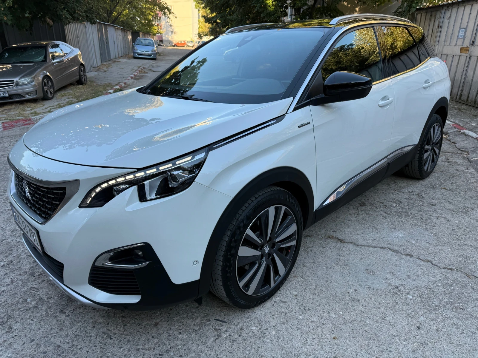 Peugeot 3008 1, 5 GT-line, снимка 2 - Автомобили и джипове - 56120472