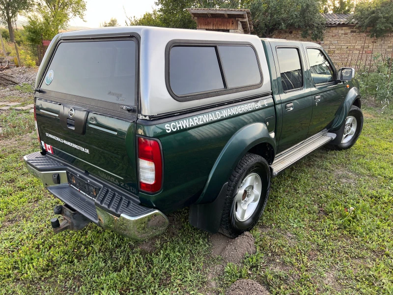 Nissan Navara 2.5TD, снимка 5 - Автомобили и джипове - 46295653