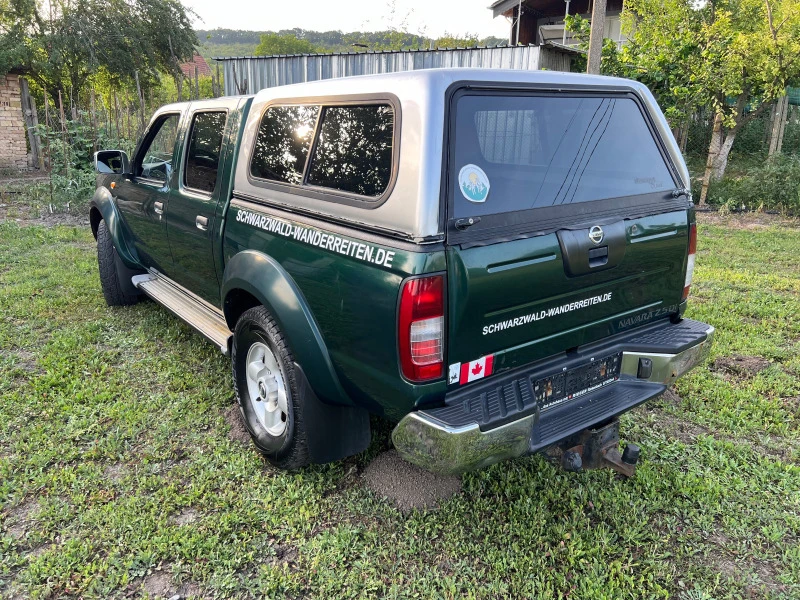 Nissan Navara 2.5TD, снимка 8 - Автомобили и джипове - 46295653