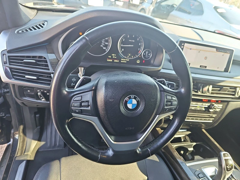 BMW X5 xDrive35i Apple CarPlay* 4-зонов* HUD* Пано* , снимка 9 - Автомобили и джипове - 48709817