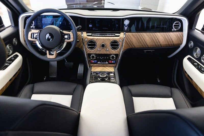 Rolls-Royce Cullinan FACELIFT, снимка 10 - Автомобили и джипове - 51508790