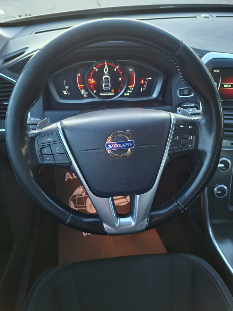 Volvo XC60 2, 0 d4 Momentum Geatronic, снимка 13 - Автомобили и джипове - 52860108