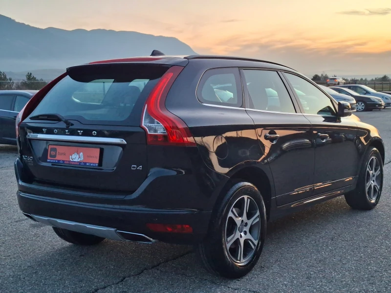 Volvo XC60 2, 0 d4 Momentum Geatronic, снимка 6 - Автомобили и джипове - 52860108