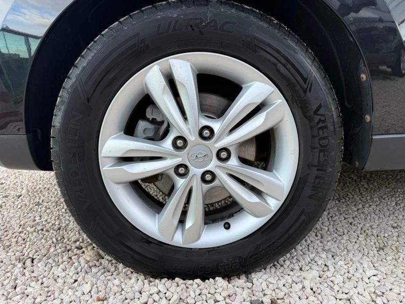 Hyundai IX35 2.0CRDi, 184кс, 2WD, снимка 17 - Автомобили и джипове - 53384362