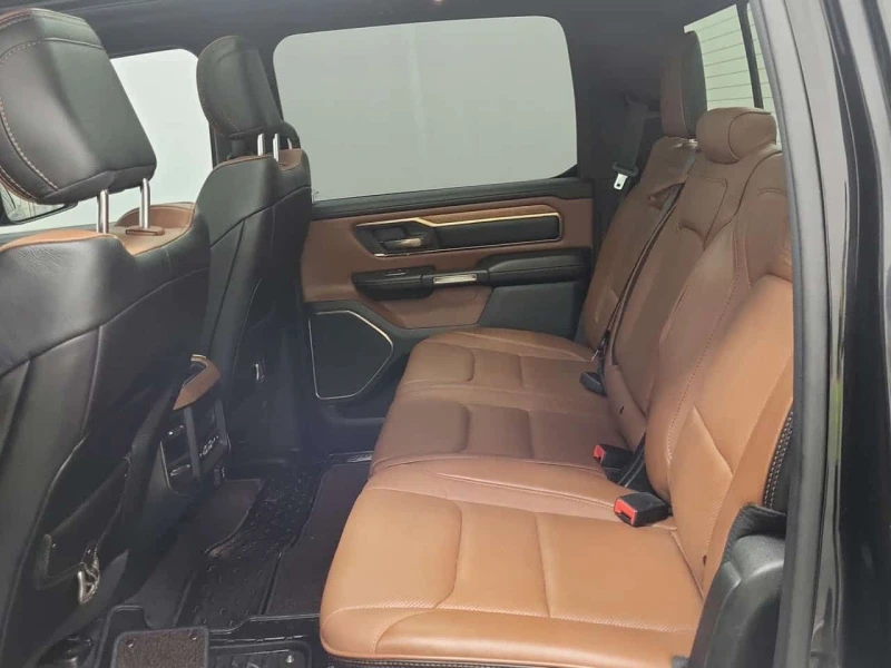 Dodge RAM 1500 LARAMIE LONGHORN /Панорама/Подгрев/ 5.7 Хеми/Кожа, снимка 13 - Автомобили и джипове - 53575997