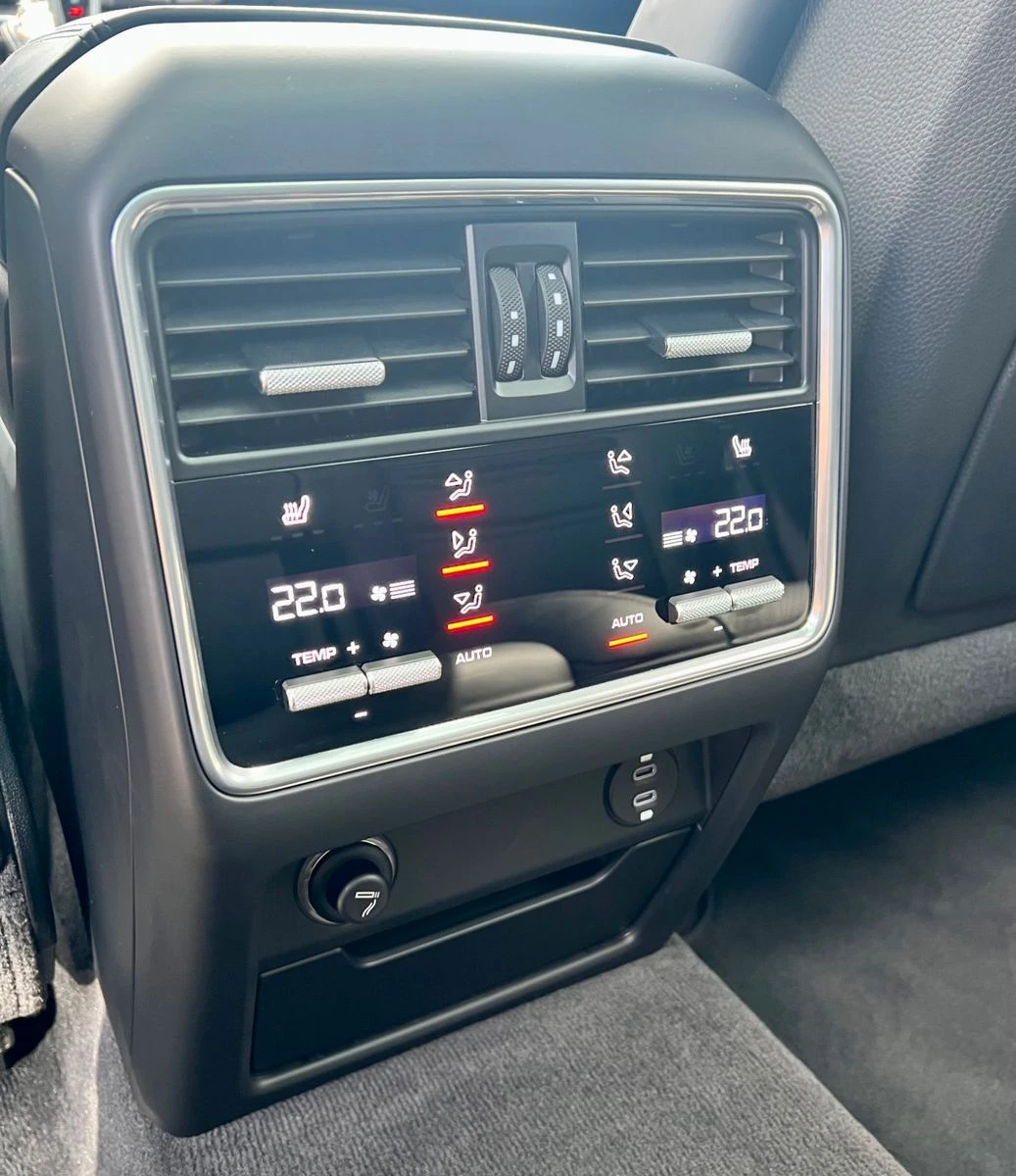 Porsche Cayenne GTS печка HUD PDCC PTV Pano Matrix FULL - изображение 7
