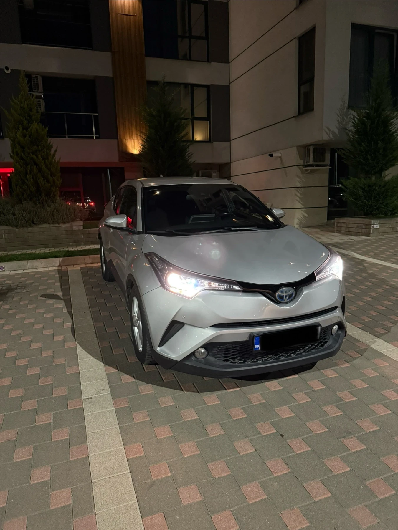 Toyota C-HR 1.8 Hybrid  | Mobile.bg   1