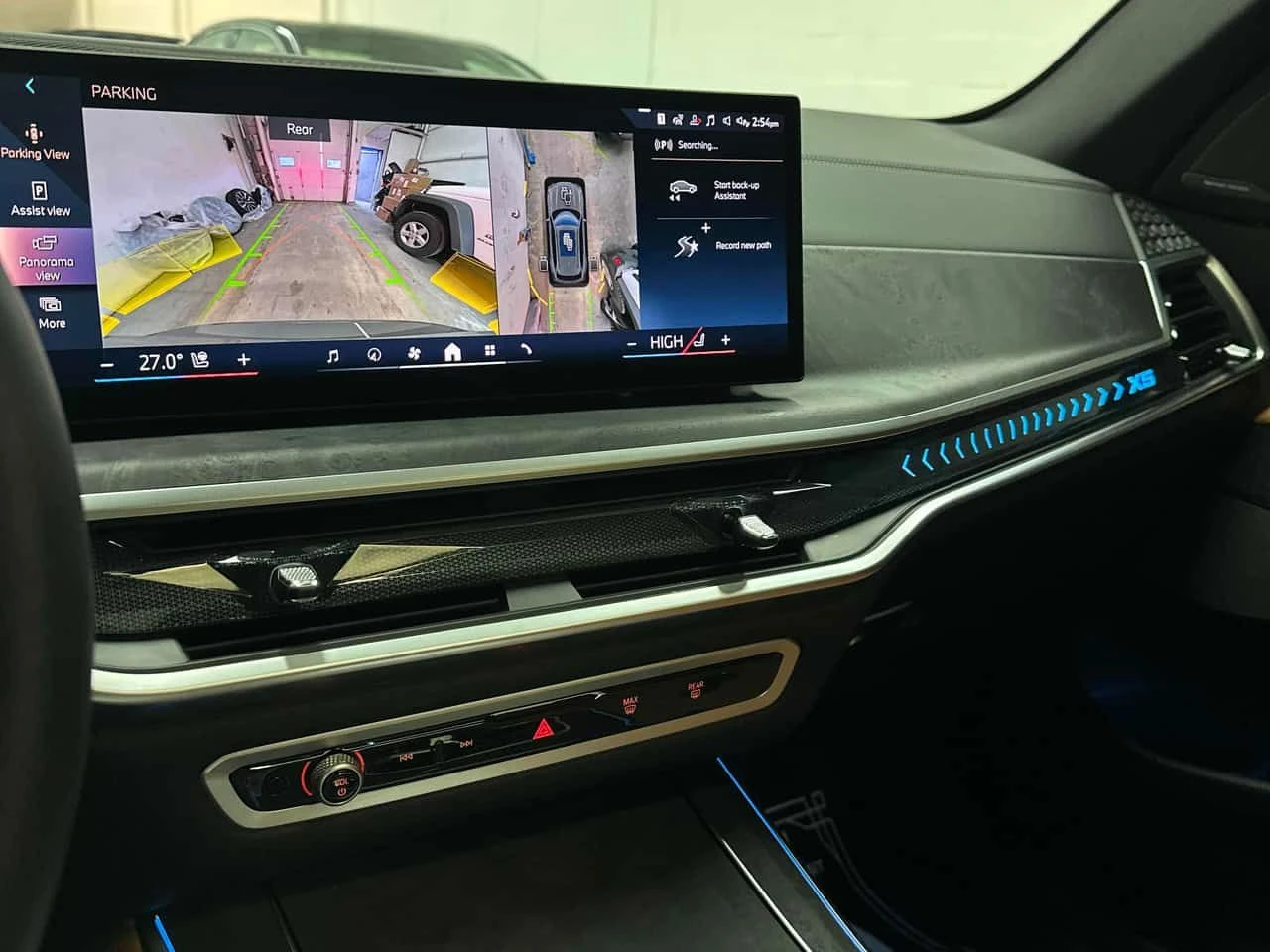 BMW X5 * xDrive40i * ДИСТРОНИК * 360 * H/K * PANO, снимка 17 - Автомобили и джипове - 53918071