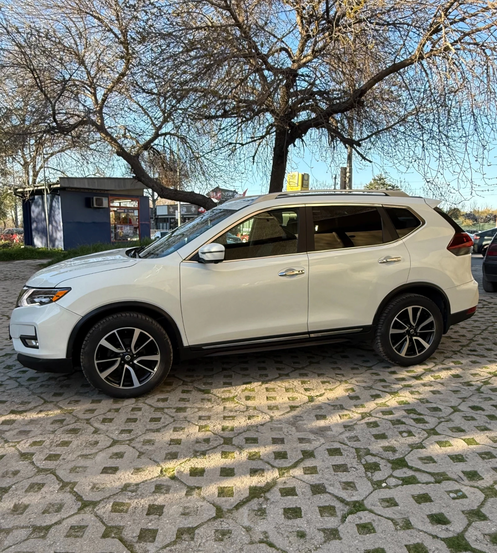 Nissan Rogue 4x4 FULL, снимка 2 - Автомобили и джипове - 54167227
