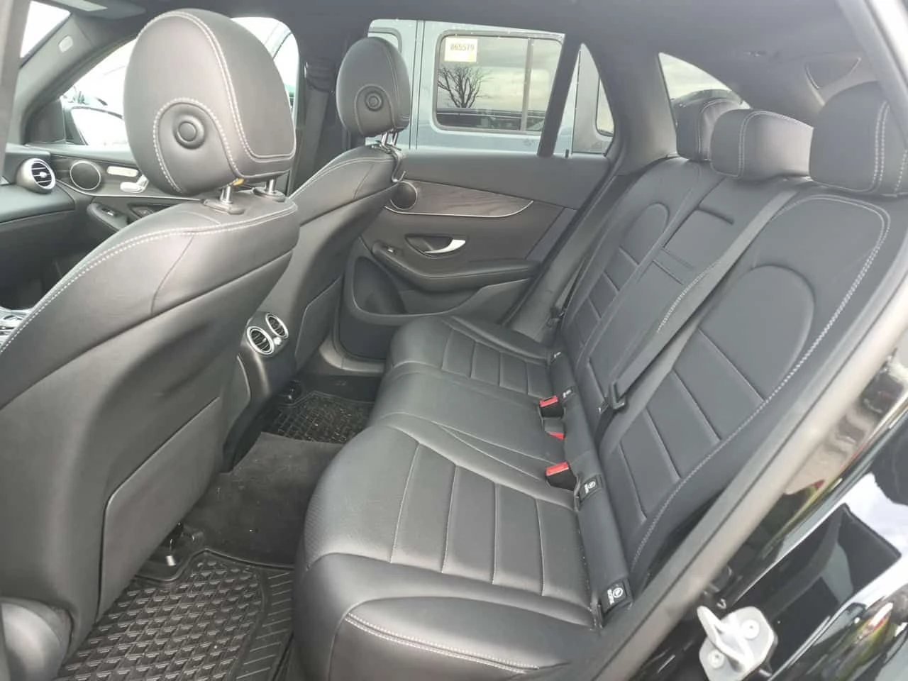 Mercedes-Benz GLC 300 PANORAMA| 2 КЛЮЧА| LANE ASSIST| CARFAX, снимка 12 - Автомобили и джипове - 54228171