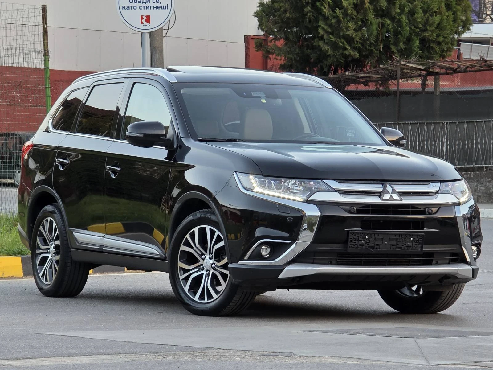 Mitsubishi Outlander Топ състояние лизинг 100% одобрение седем местен