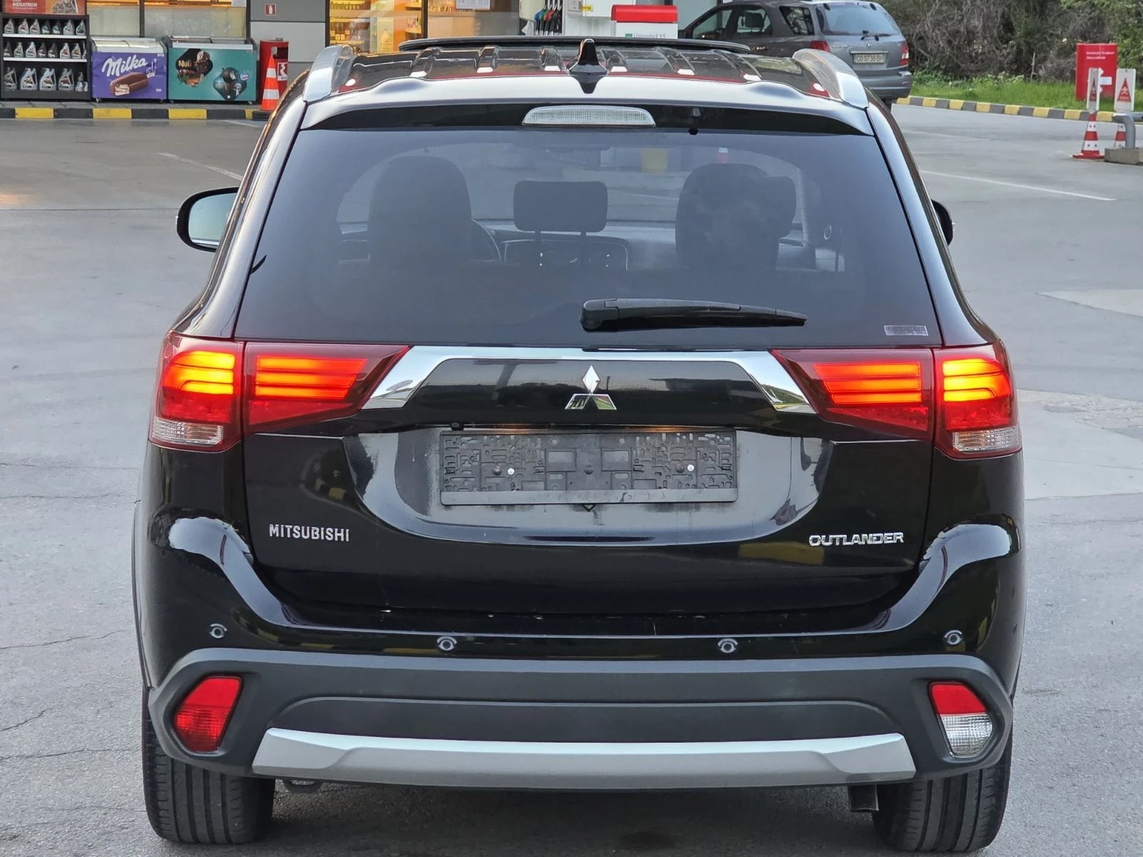 Mitsubishi Outlander Топ състояние лизинг 100% одобрение седем местен, снимка 5 - Автомобили и джипове - 54231294