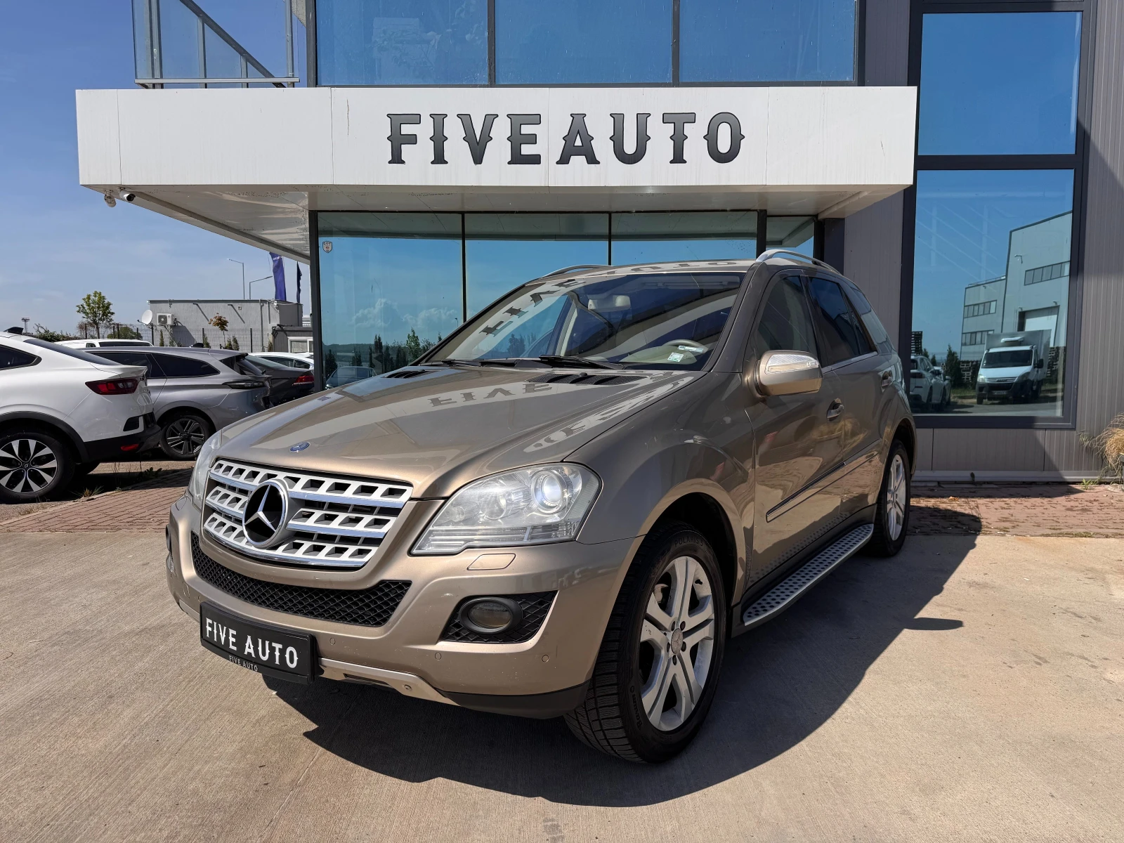 Mercedes-Benz ML 320 / Facelift / Печка / Парктроници /  , снимка 3 - Автомобили и джипове - 54474734