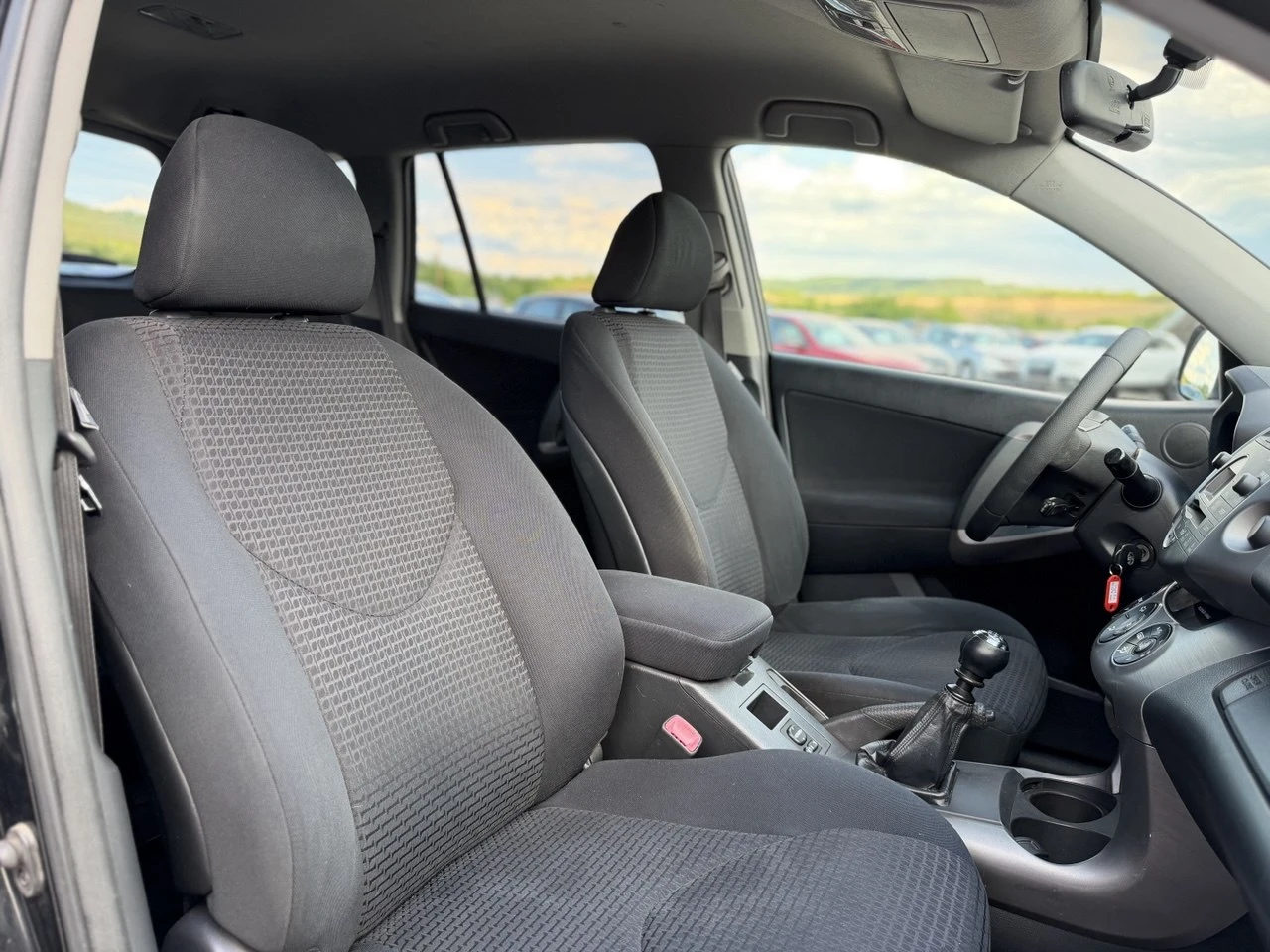 Toyota Rav4 2.2D-4D 4x4, снимка 15 - Автомобили и джипове - 54575312