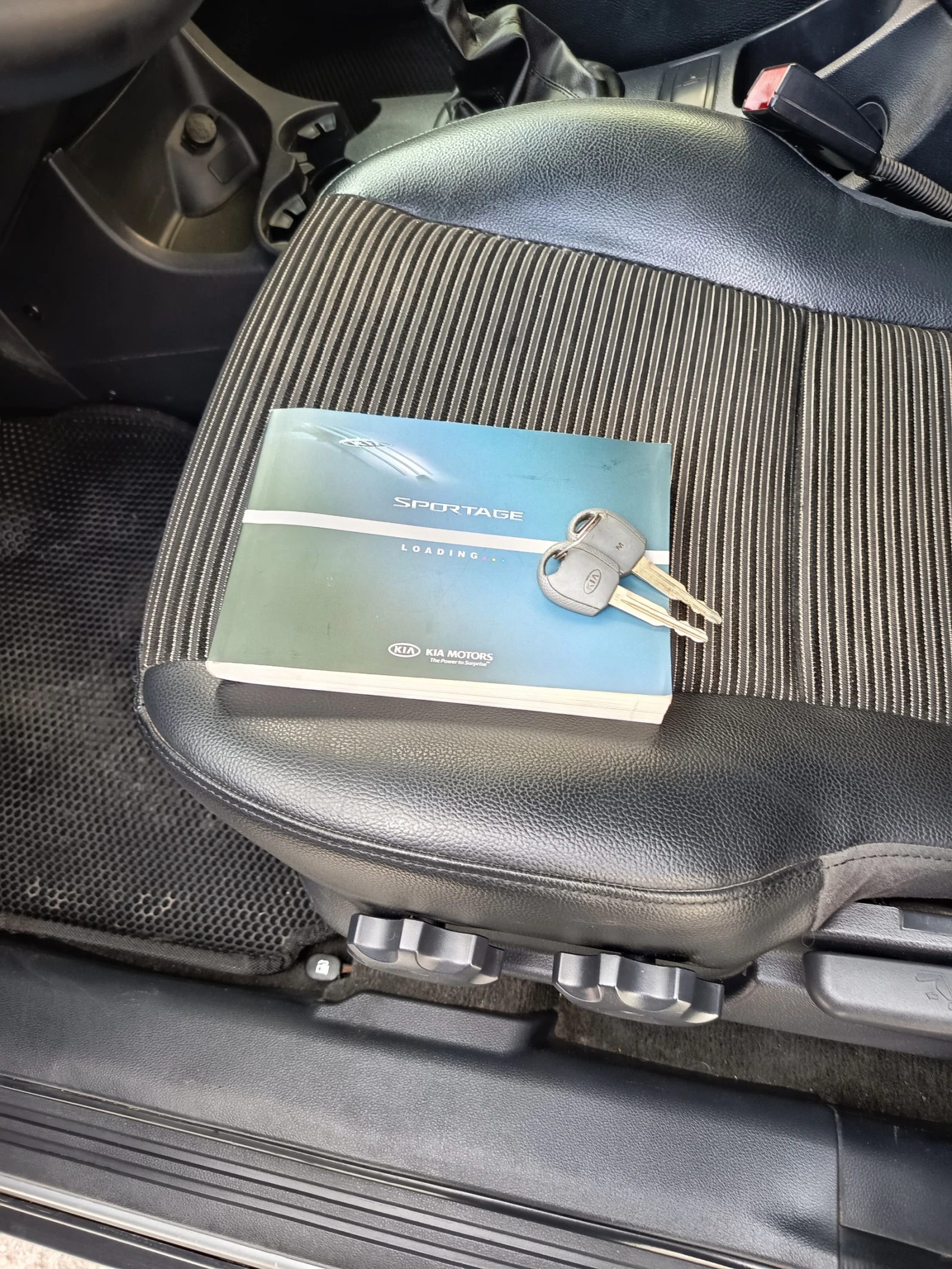 Kia Sportage 2.0/141/4х4FASE LIFT от Гърция, снимка 13 - Автомобили и джипове - 54774919