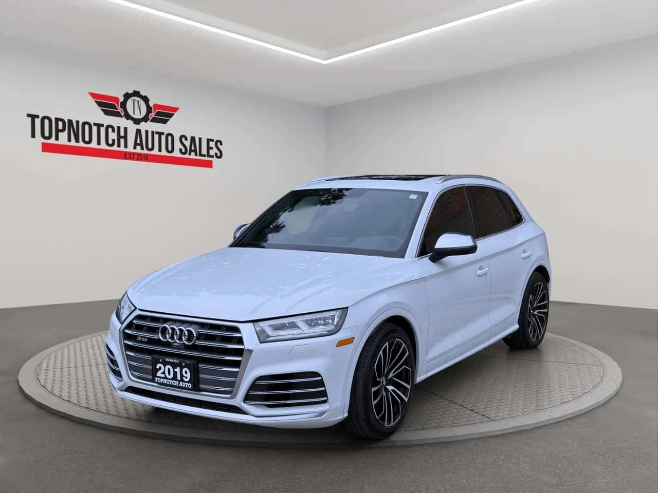 Audi SQ5 * CARFAX * ЦЕНА ДО БГ, снимка 2 - Автомобили и джипове - 54779485