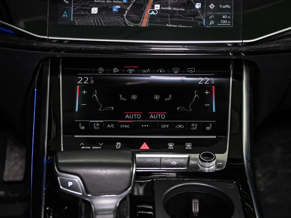 Audi Q8 S-LINE* BLK OPTIC* ОБДУХ* B&O* DISTRONIK* КРАЙНА Ц, снимка 12 - Автомобили и джипове - 54840922
