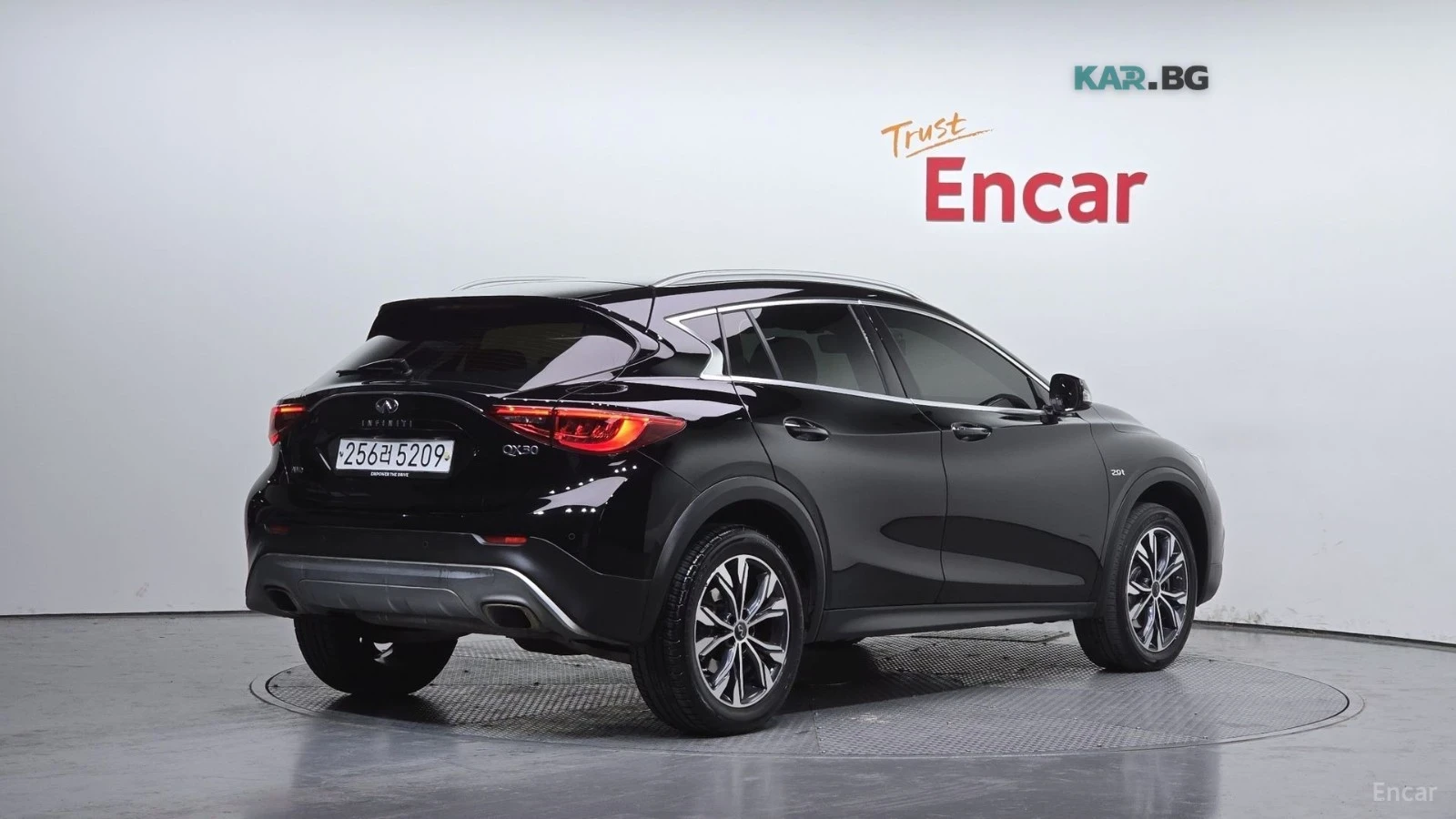 Infiniti QX30 2.0L Carfax , снимка 3 - Автомобили и джипове - 55139365