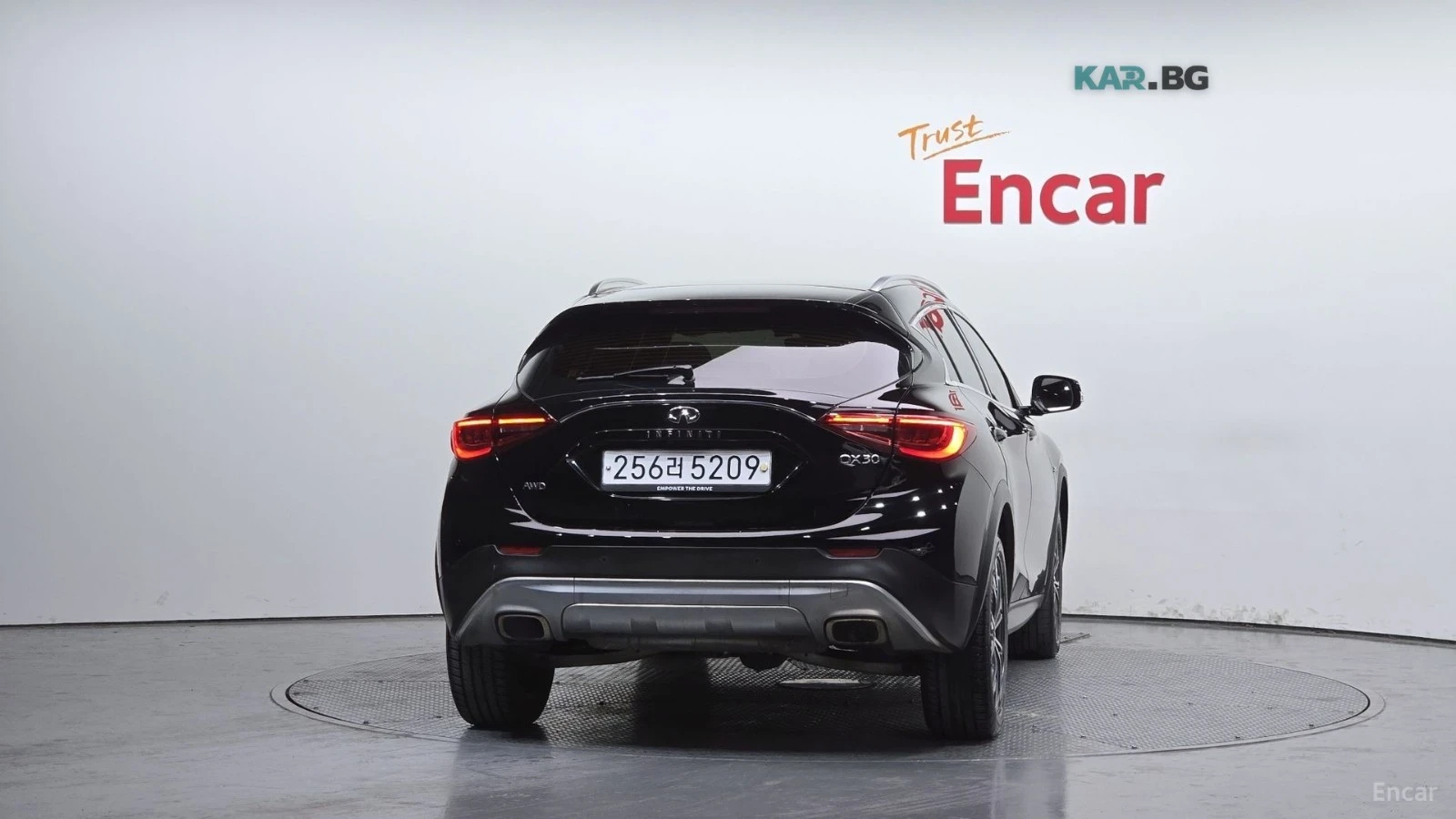 Infiniti QX30 2.0L Carfax , снимка 4 - Автомобили и джипове - 55139365