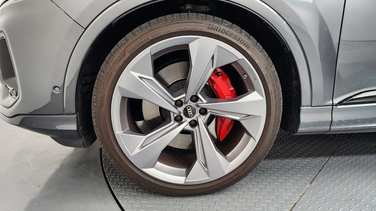 Audi SQ7 ЛЮК* МАСАЖ* HUD* 360* KEYLESS* КРАЙНА ЦЕНА, снимка 5 - Автомобили и джипове - 55336568