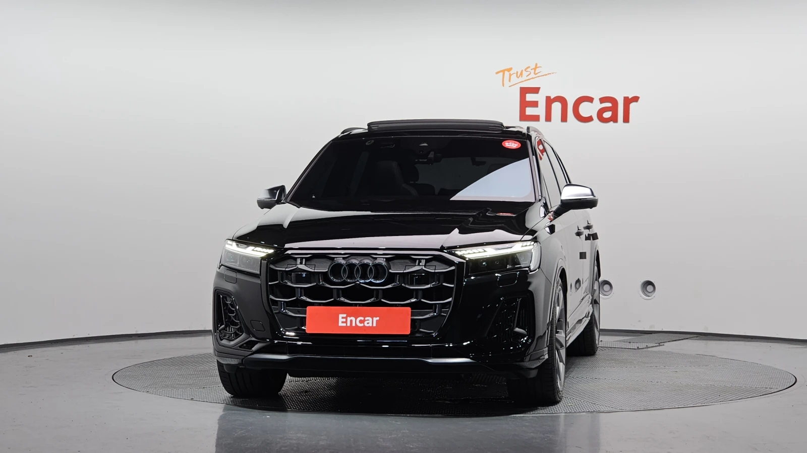 Audi SQ7 HUD* 360* ЕЛ. БАГАЖНИК* SOFT CLOSE* КРАЙНА ЦЕНА, снимка 3 - Автомобили и джипове - 55336568