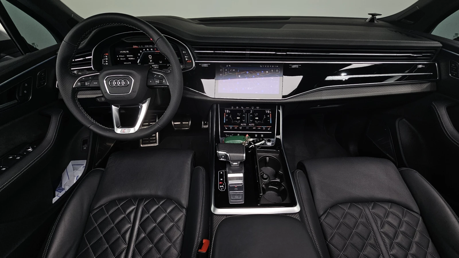 Audi SQ7 HUD* 360* ЕЛ. БАГАЖНИК* SOFT CLOSE* КРАЙНА ЦЕНА, снимка 7 - Автомобили и джипове - 55336568