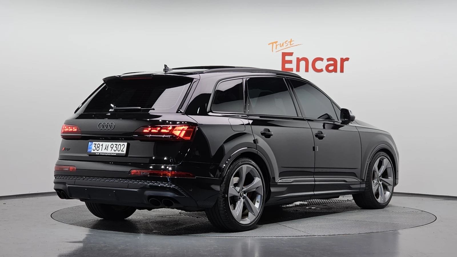 Audi SQ7 HUD* 360* ЕЛ. БАГАЖНИК* SOFT CLOSE* КРАЙНА ЦЕНА, снимка 2 - Автомобили и джипове - 55336568