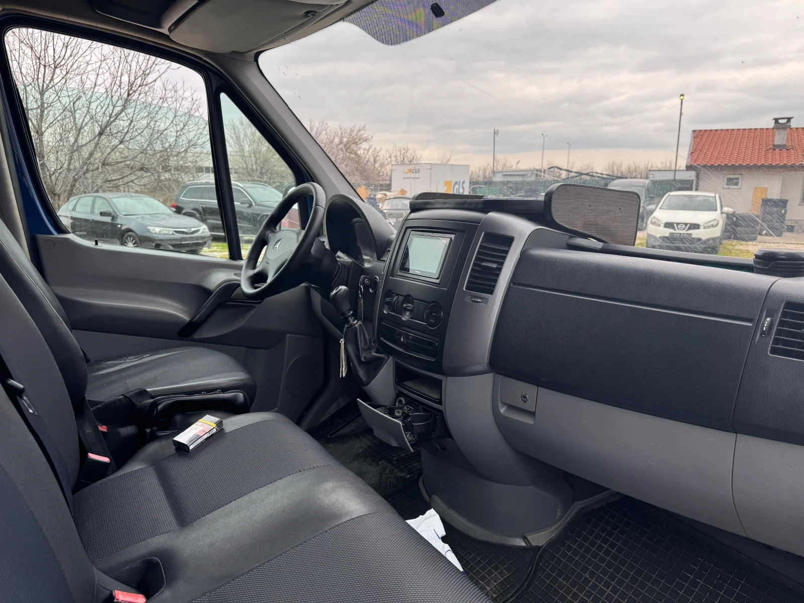 Mercedes-Benz Sprinter 311, снимка 5 - Бусове и автобуси - 53914478