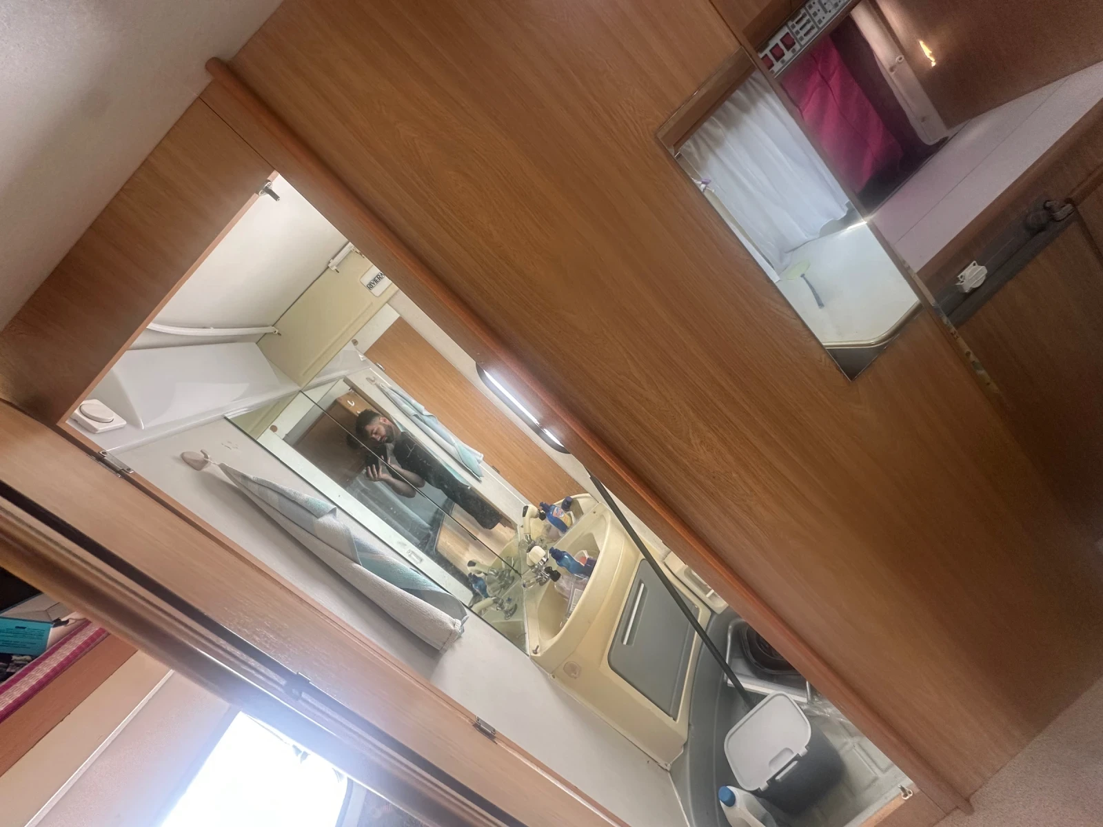 Кемпер Ford Transit, снимка 8 - Каравани и кемпери - 55778345