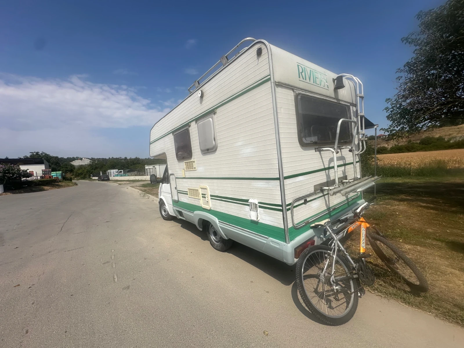 Кемпер Ford Transit, снимка 4 - Каравани и кемпери - 55778345
