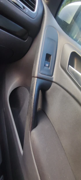 VW Golf 1.6 Bifuel NAVI | Mobile.bg    13