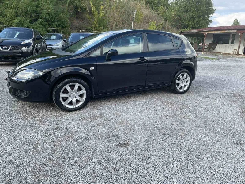 Seat Leon 1.6i, снимка 2 - Автомобили и джипове - 38088454